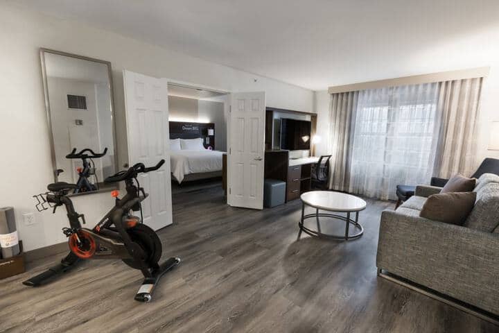 Room 4 of 50